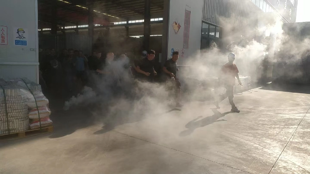 সুরক্ষা প্রশিক্ষণ পরিচালনা এবং উত্পাদন সুরক্ষার প্রতিরক্ষা লাইনকে আরও শক্তিশালী করতে ড্রিলগুলি পালাতে হবে